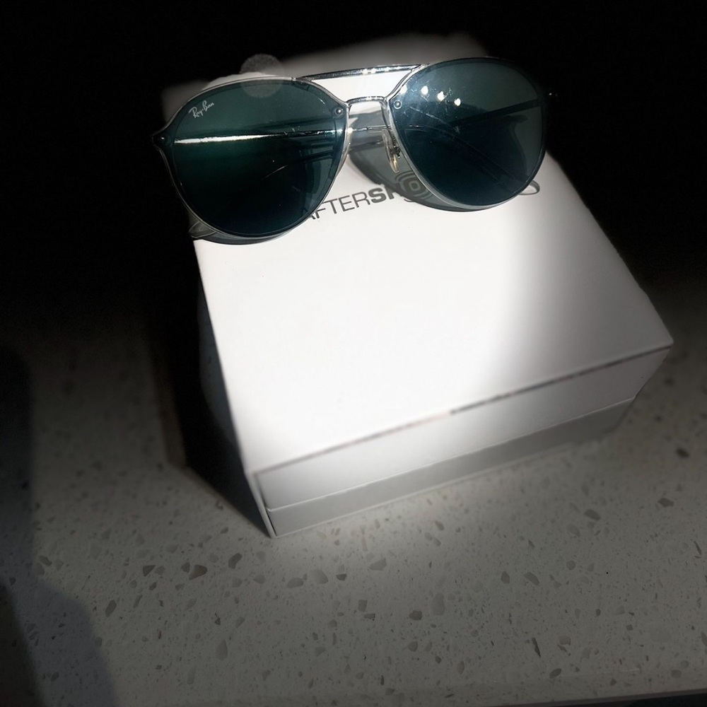 Ray-Ban Men’s Aviator Sunglasses